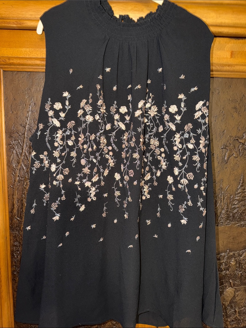 Women's 2X Sheryl Crow Sleeveless Black Floral Embroidered Tank Top